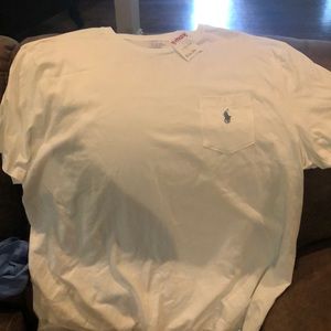 Men’s XL polo tee